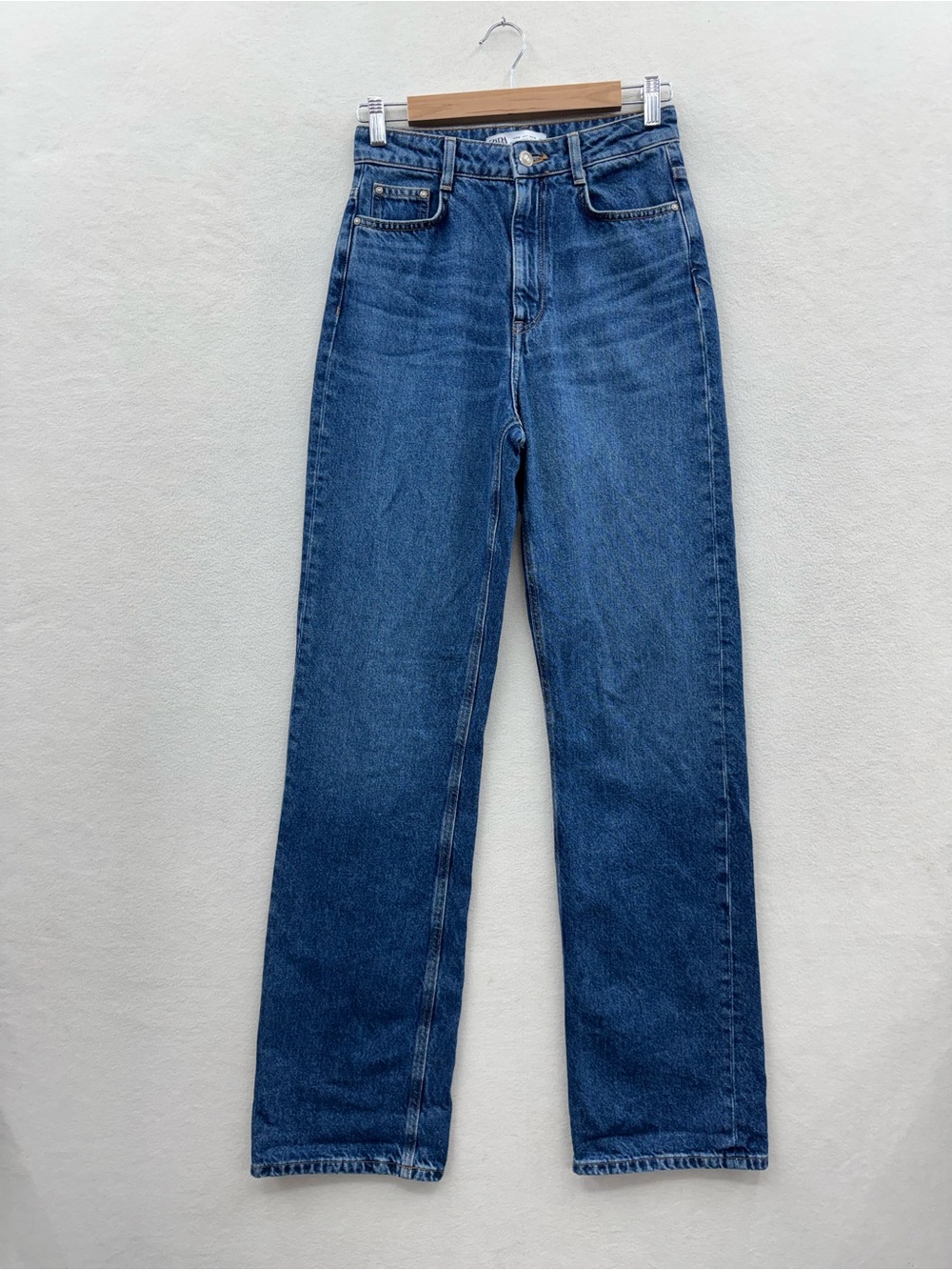 Zara Women's 4 Blue Wash Straight Leg Jeans Regular Fit 5-Pocket